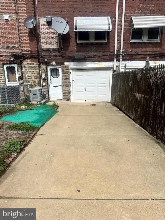 4240 Sheffield Avenue - Photo 12