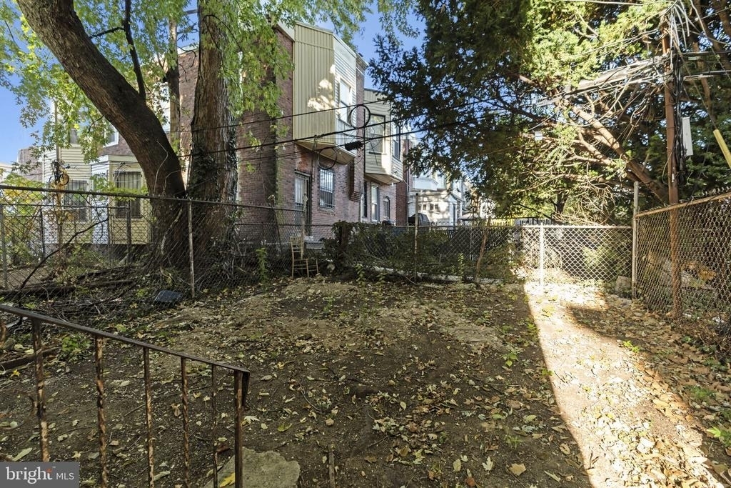 5237 Chester Avenue - Photo 14