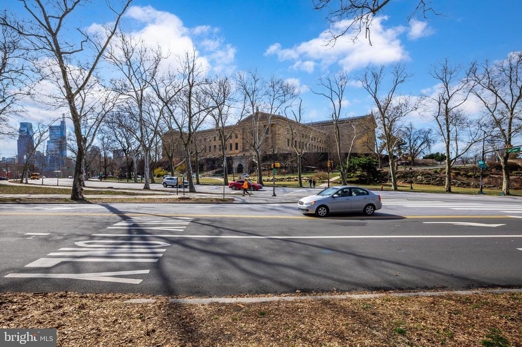 2751 Pennsylvania Avenue - Photo 30