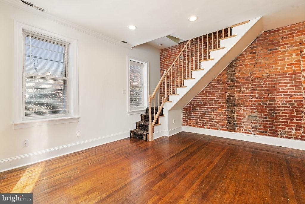 2738 Poplar Street - Photo 3