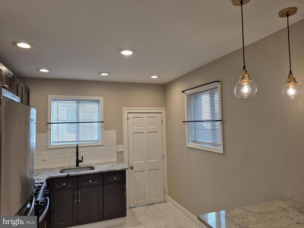 2228 S Bonsall Street - Photo 10