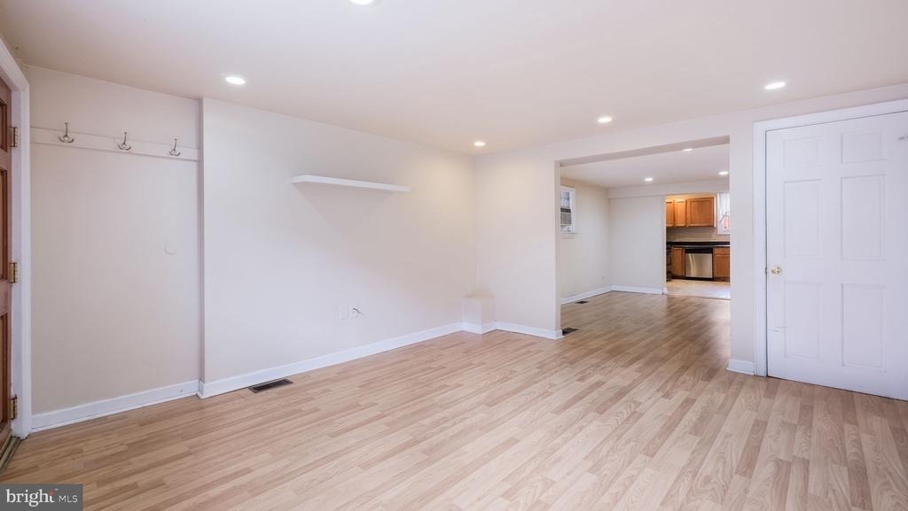 731 Carpenter Street - Photo 7
