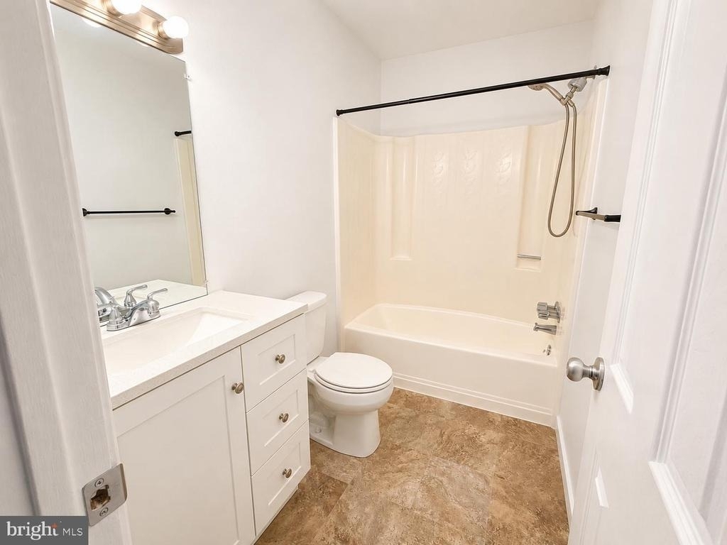 5081 Defford Place - Photo 6