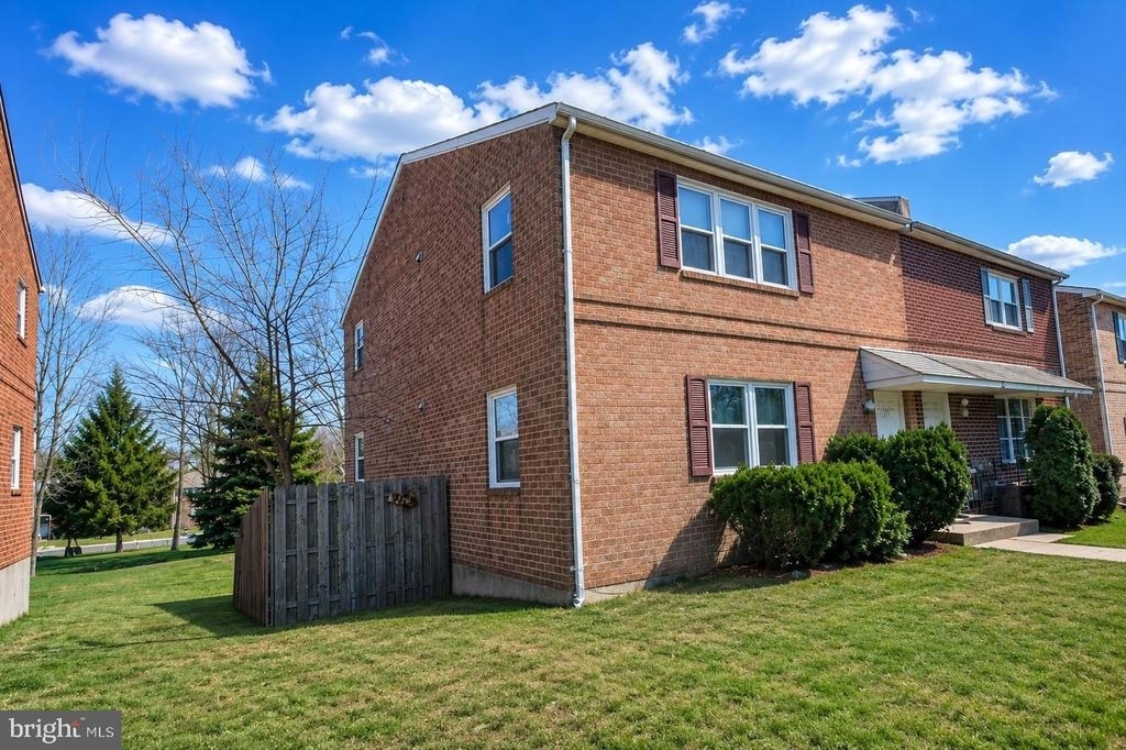5081 Defford Place - Photo 0
