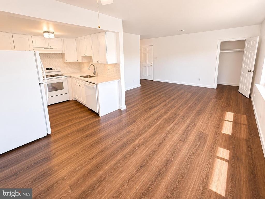 5081 Defford Place - Photo 1