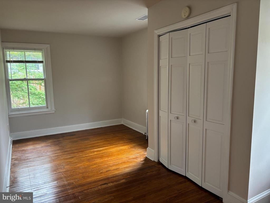 132 Plant Avenue - Photo 9