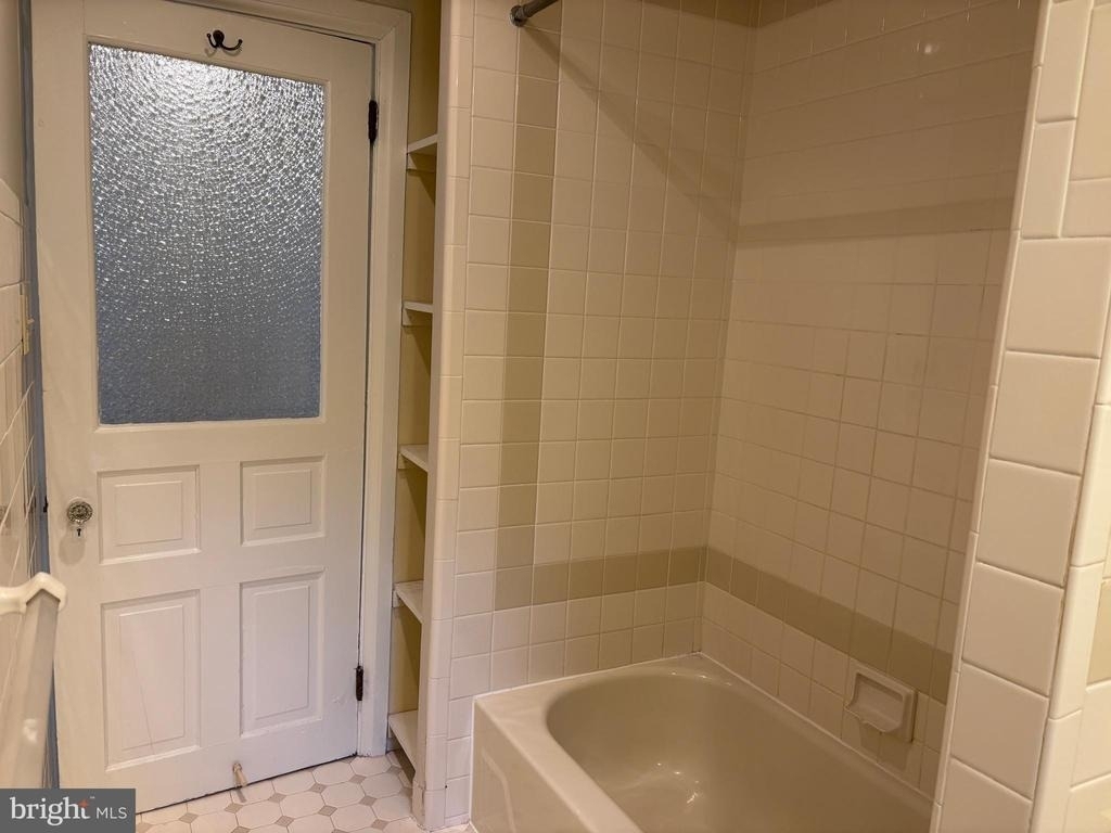 132 Plant Avenue - Photo 8