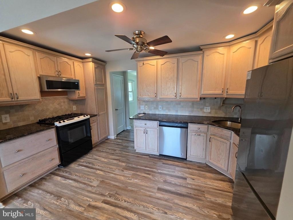 27 Koehler Drive - Photo 16