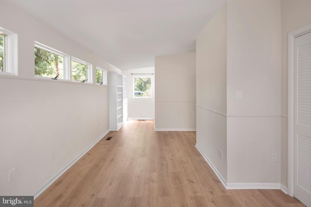 68 Mountain Avenue - Photo 2