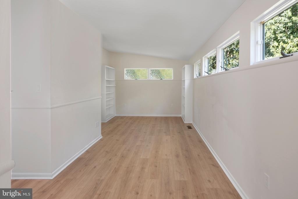 68 Mountain Avenue - Photo 4