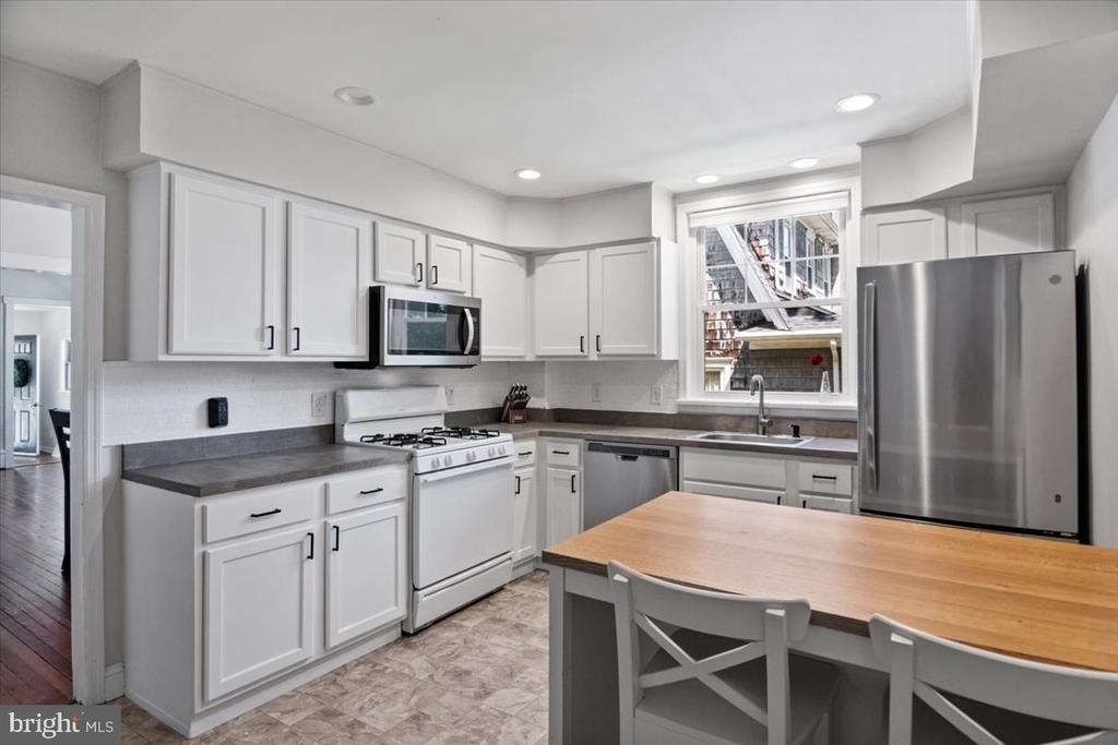 158 Lafayette Road - Photo 12