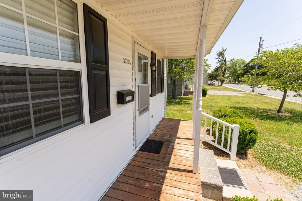 30704 Hampden Avenue - Photo 5