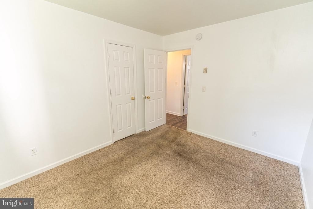 30704 Hampden Avenue - Photo 17