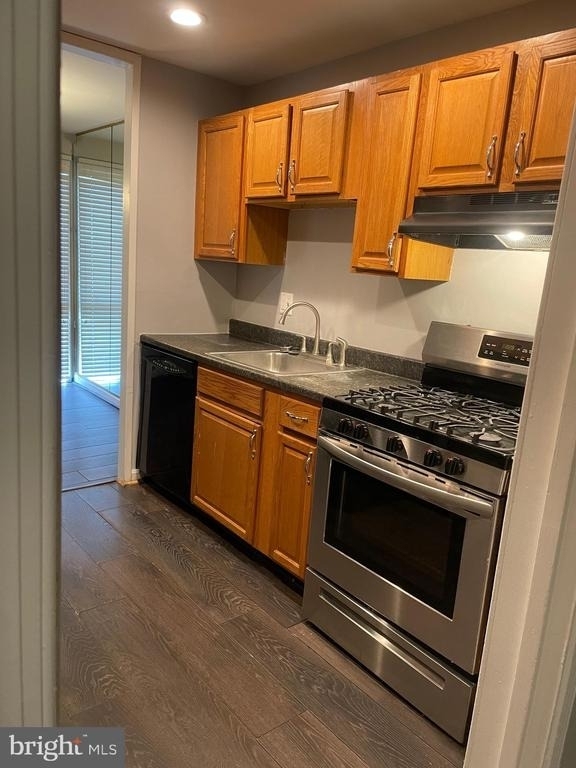 7248 Donnell Place - Photo 3