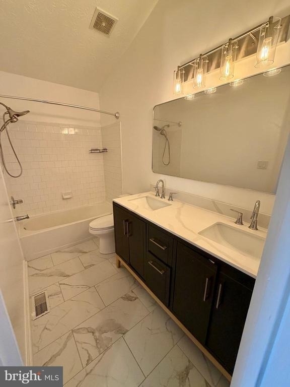 9804 Royal Commerce Place - Photo 11