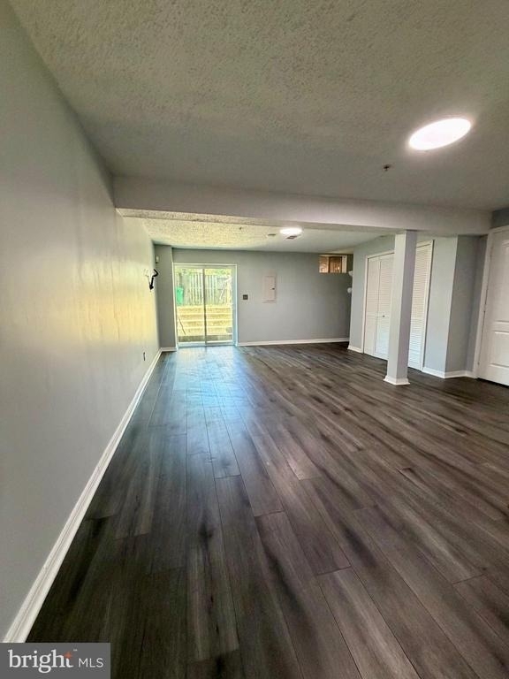9804 Royal Commerce Place - Photo 18