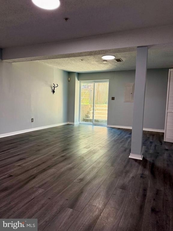 9804 Royal Commerce Place - Photo 15