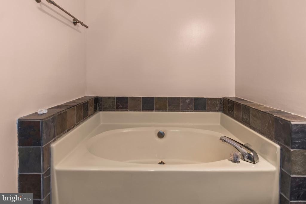 8514 Rheims Court - Photo 17