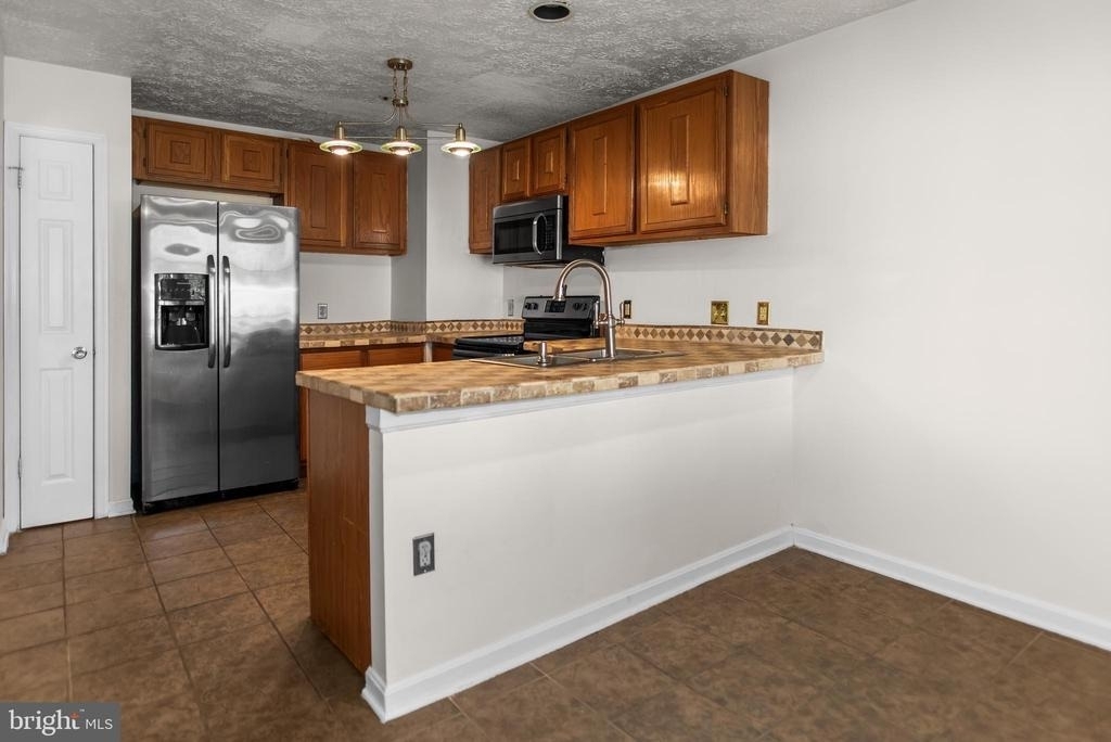 8514 Rheims Court - Photo 10