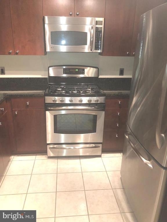 930 Wayne Avenue - Photo 9