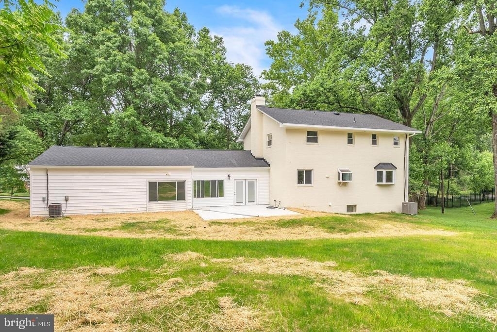 10911 Chandler Road - Photo 52