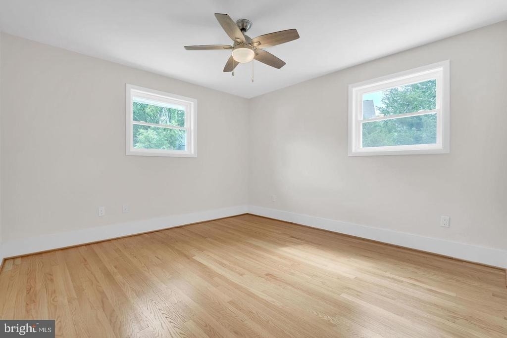 10911 Chandler Road - Photo 33