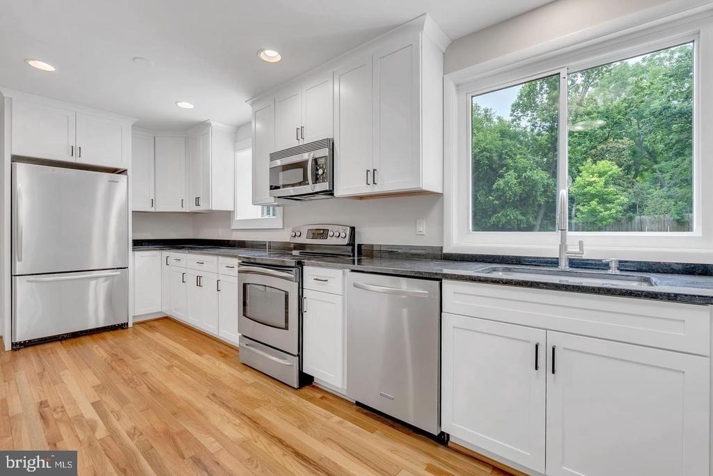 10911 Chandler Road - Photo 14