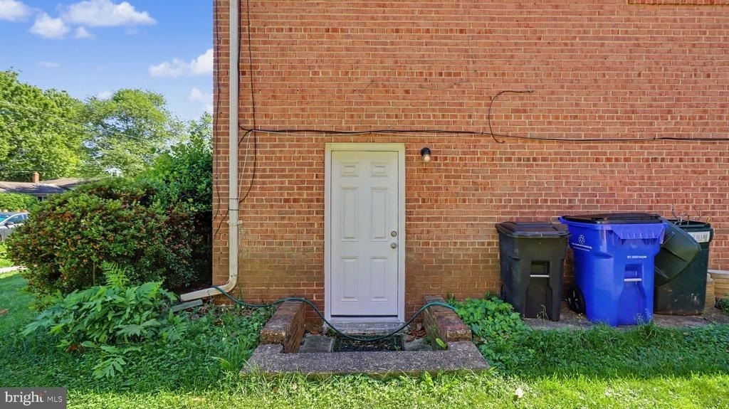 9912 Pomona Drive - Photo 36