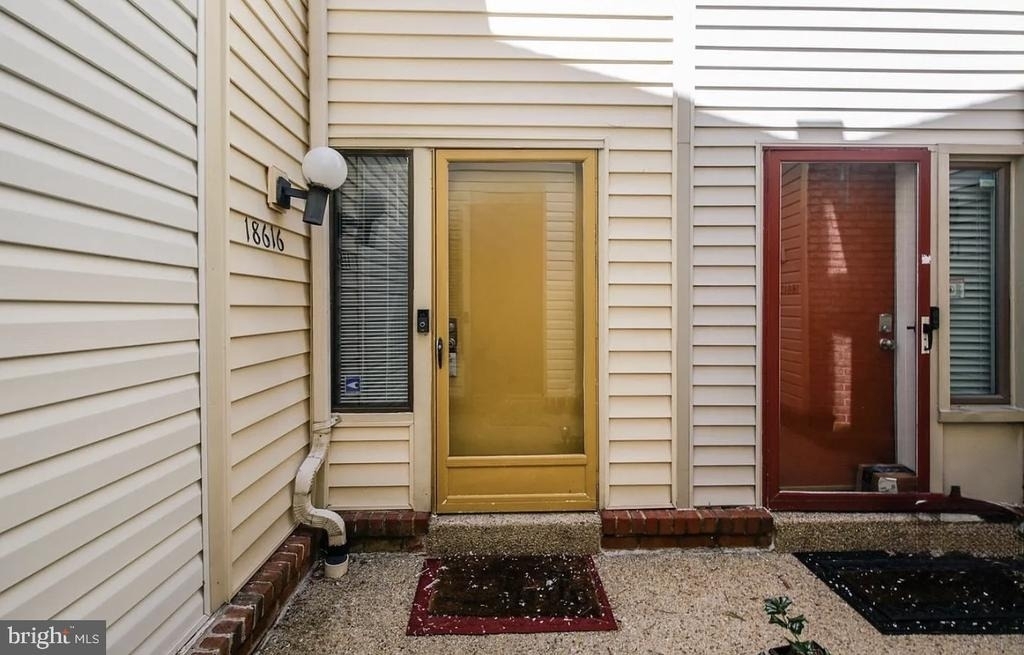 18616 Pier Point Place - Photo 1