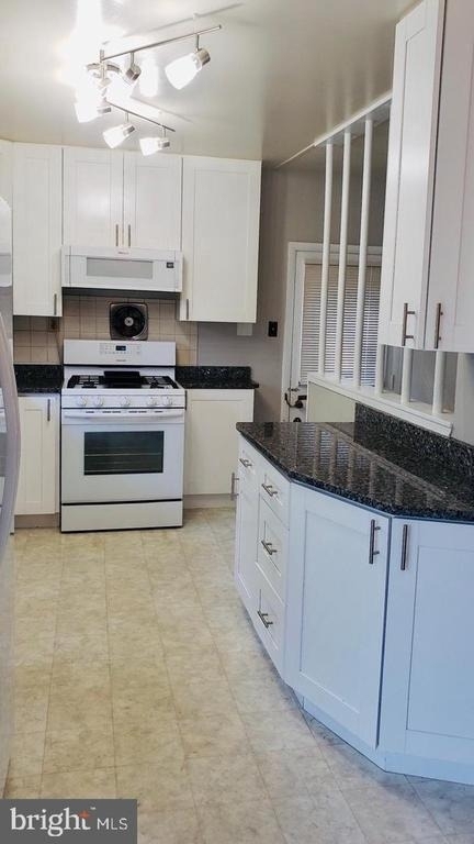 13000 Arctic Avenue - Photo 5