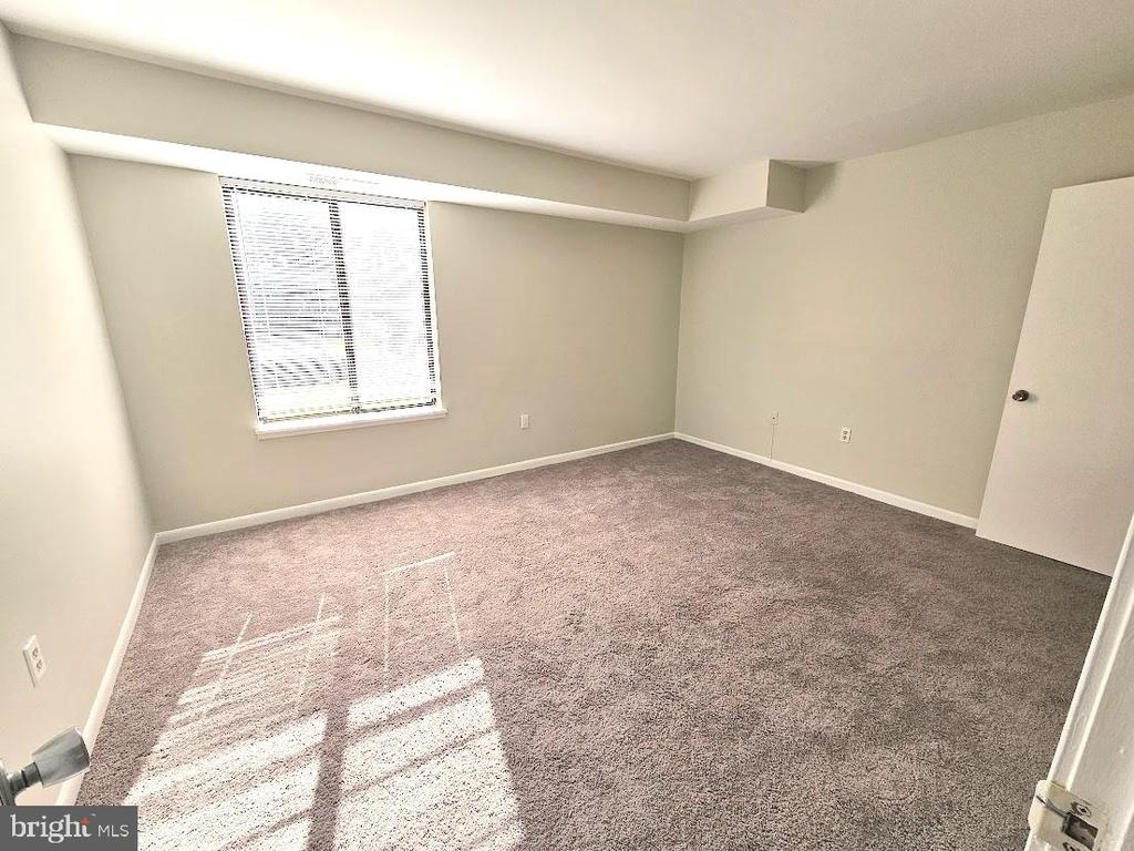 9653 Whiteacre Road - Photo 10
