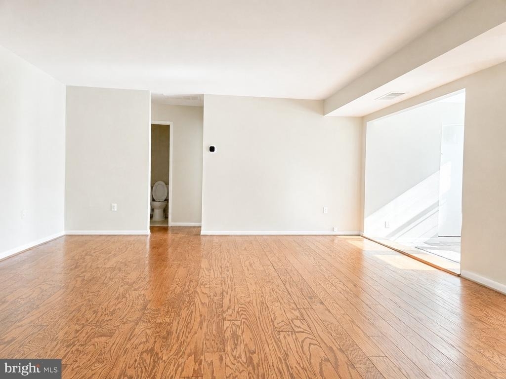 9653 Whiteacre Road - Photo 4