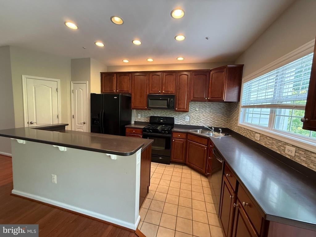 10292 Chestnut Park Lane - Photo 5