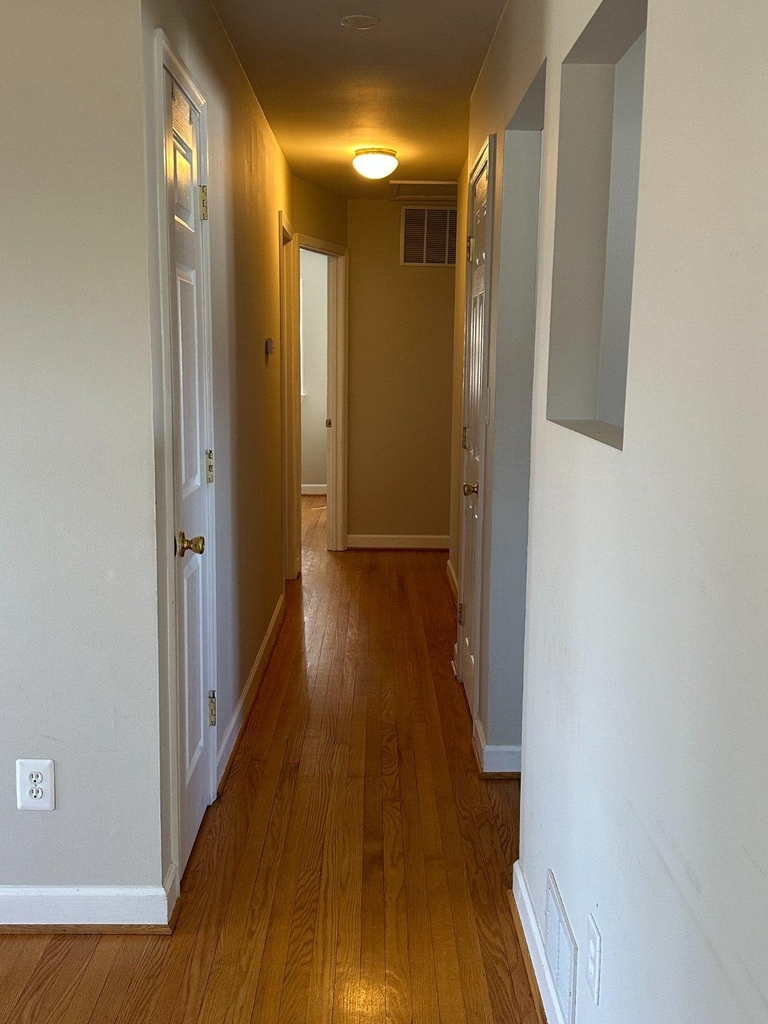 5118 Avoca Avenue - Photo 8