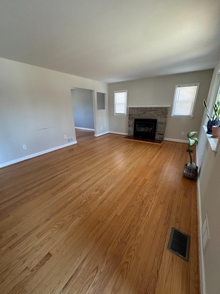 5118 Avoca Avenue - Photo 2