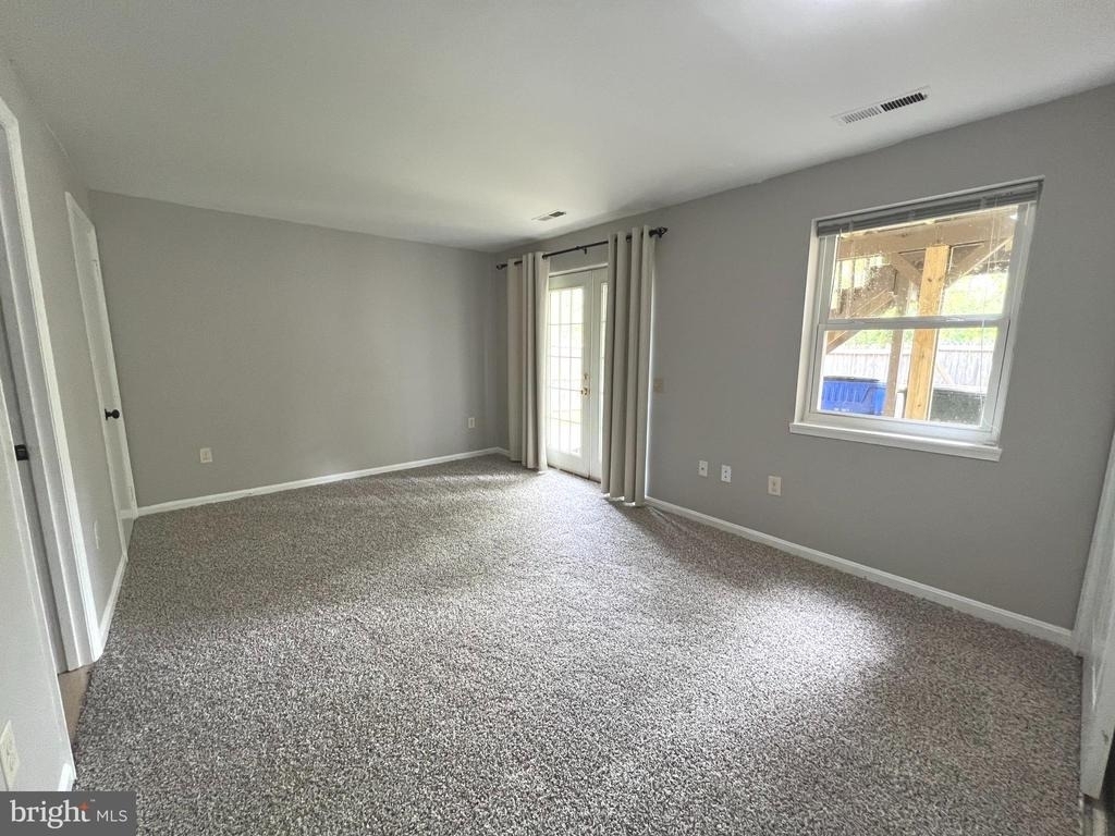 1679 Colonial Way - Photo 24