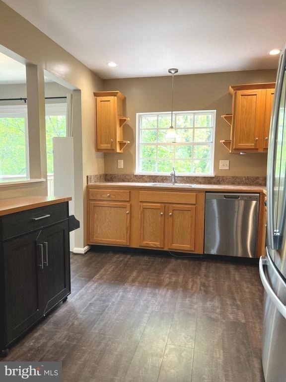 1679 Colonial Way - Photo 5
