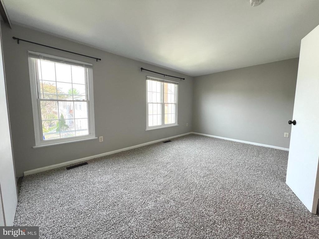 1679 Colonial Way - Photo 10