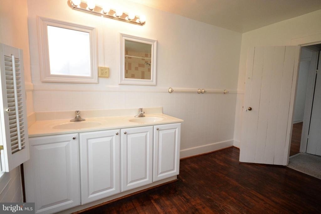 12108 Auburn Road - Photo 22