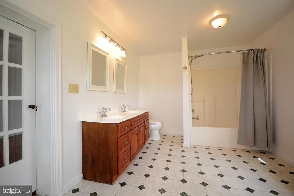 12108 Auburn Road - Photo 14