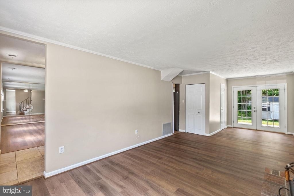 2324 Kent Court - Photo 12