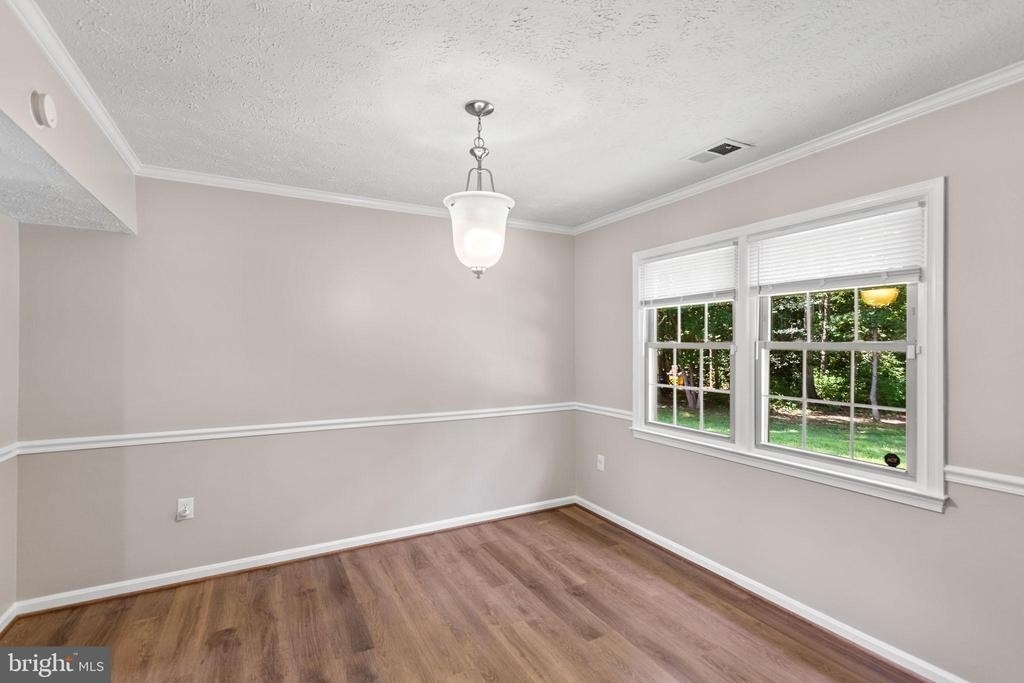 2324 Kent Court - Photo 7