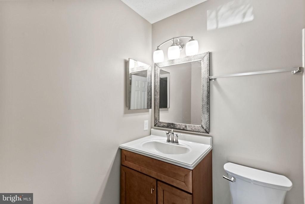 2324 Kent Court - Photo 17