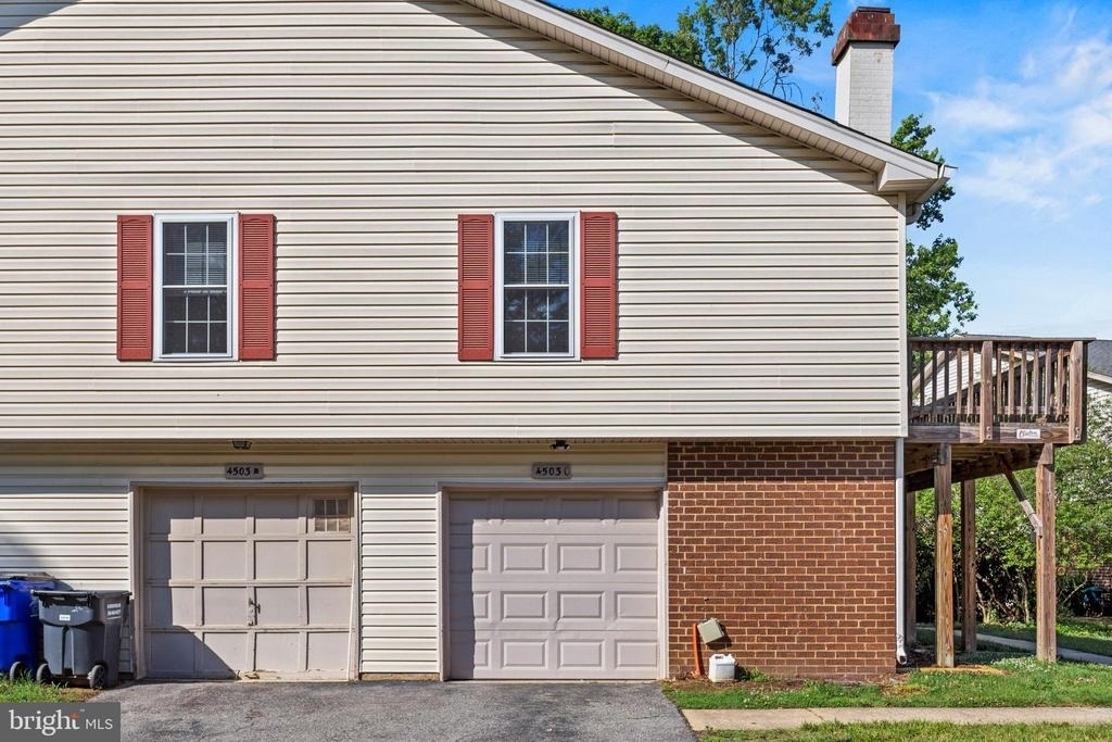 4503 Ruston Place - Photo 2