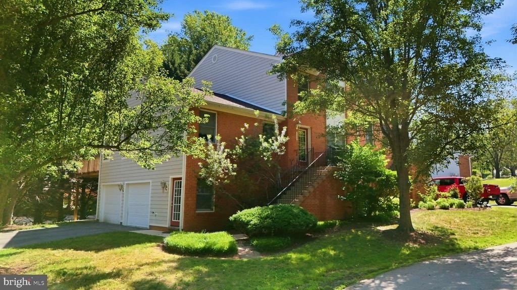 900 Hickory Circle - Photo 2