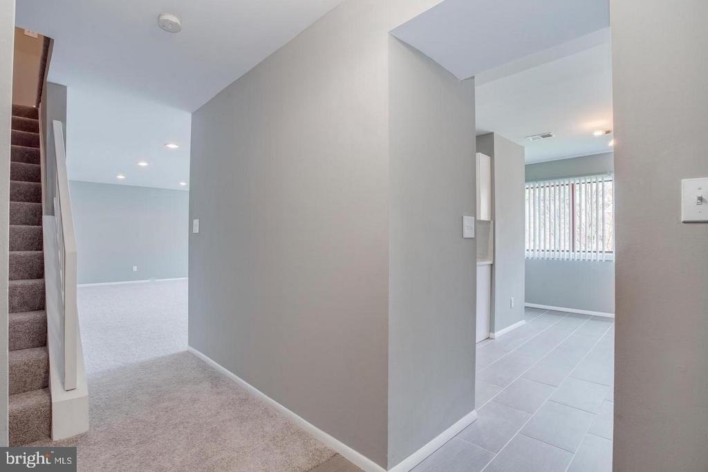 8018 Valley Manor Road - Photo 6