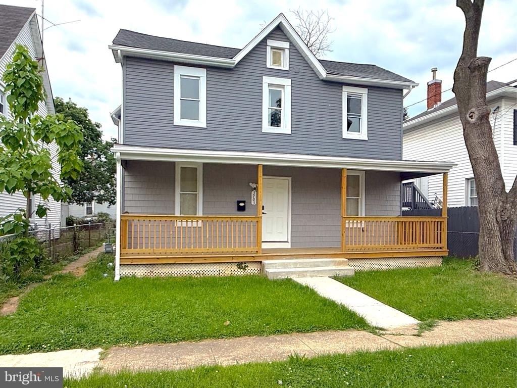 3703 6th Street - Photo 0