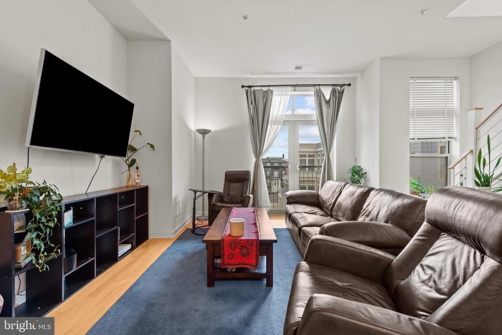 1209 N Charles Street - Photo 12