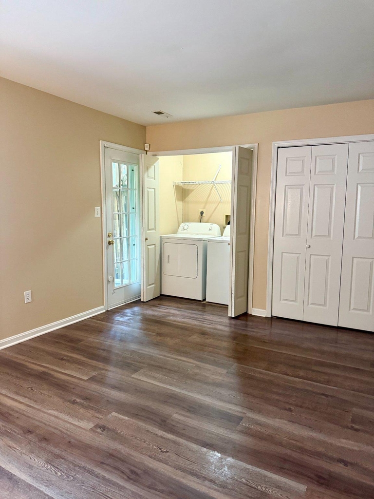2202 Commissary Circle - Photo 5