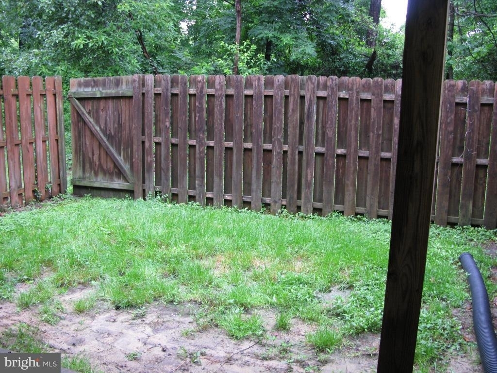2202 Commissary Circle - Photo 28